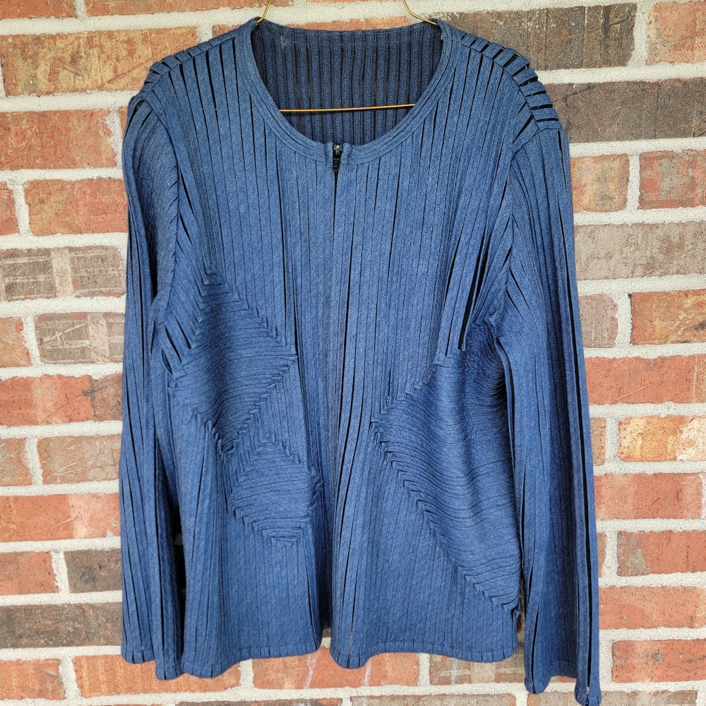 Laura Ashley Petite Zippered Geometric Pleat Jacket Navy
